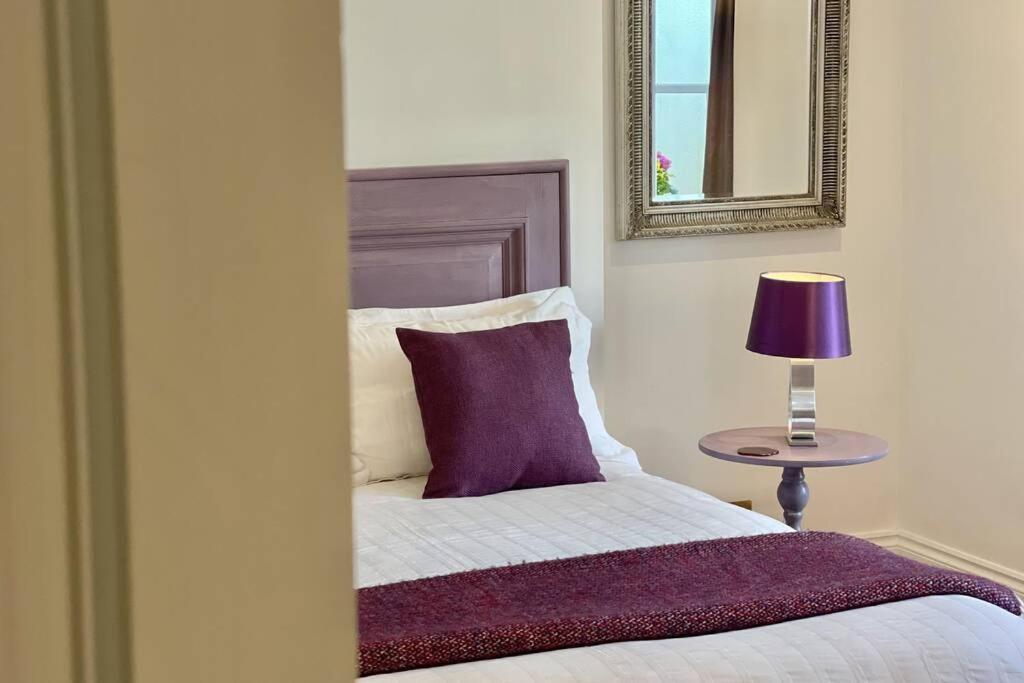 Lavender Apartment - Spacious Apartment Close To The Beach Дил Экстерьер фото